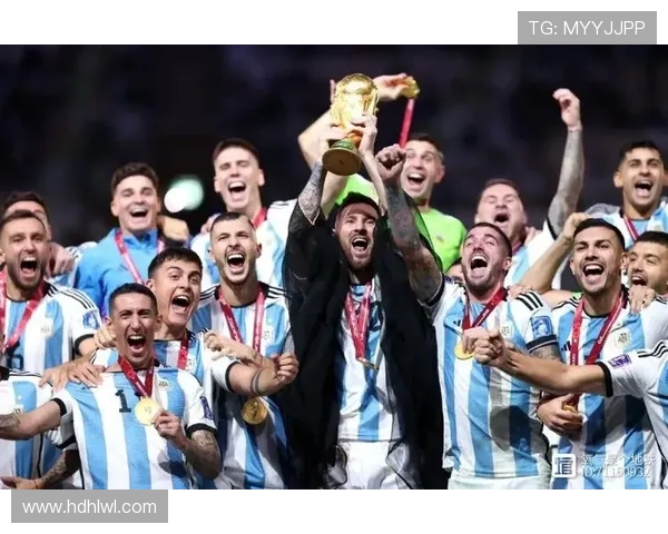 内向性格的足球明星们如何在赛场上展现自我与激情